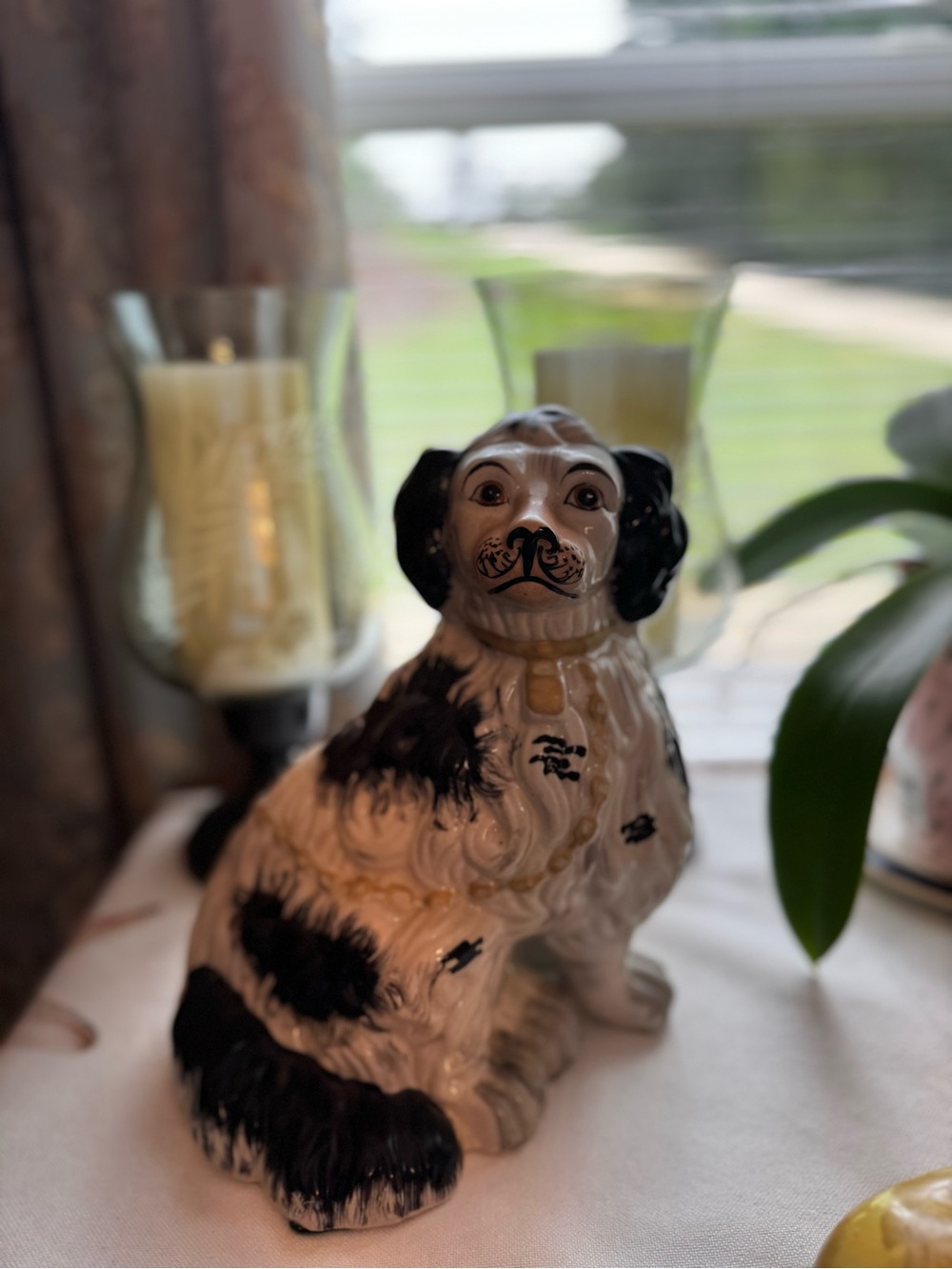 Antique Staffordshire Black and White Dog Figurine - Picture 2 of 4